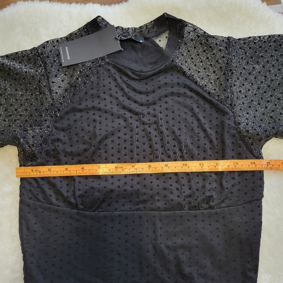 Top - Picture 3 of 5